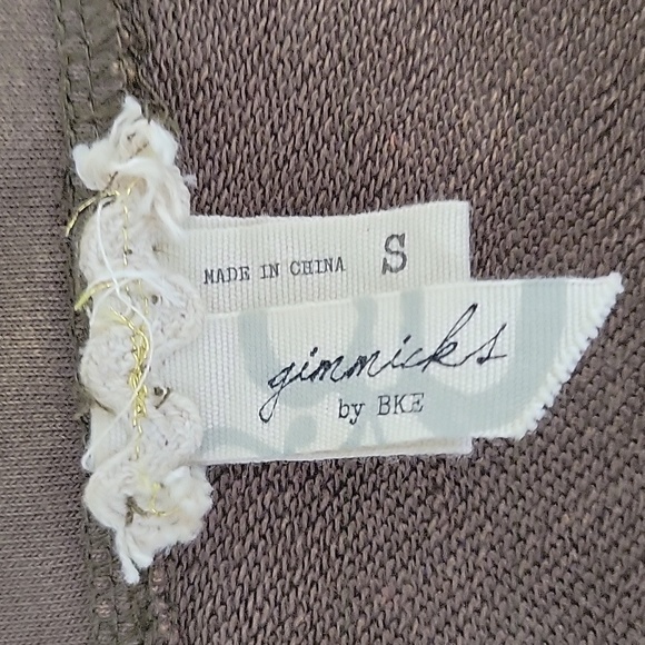 Gimmicks by BKE Army Green Boho Fringe Beaded Jacket, Size Small - Picture 7 of 8